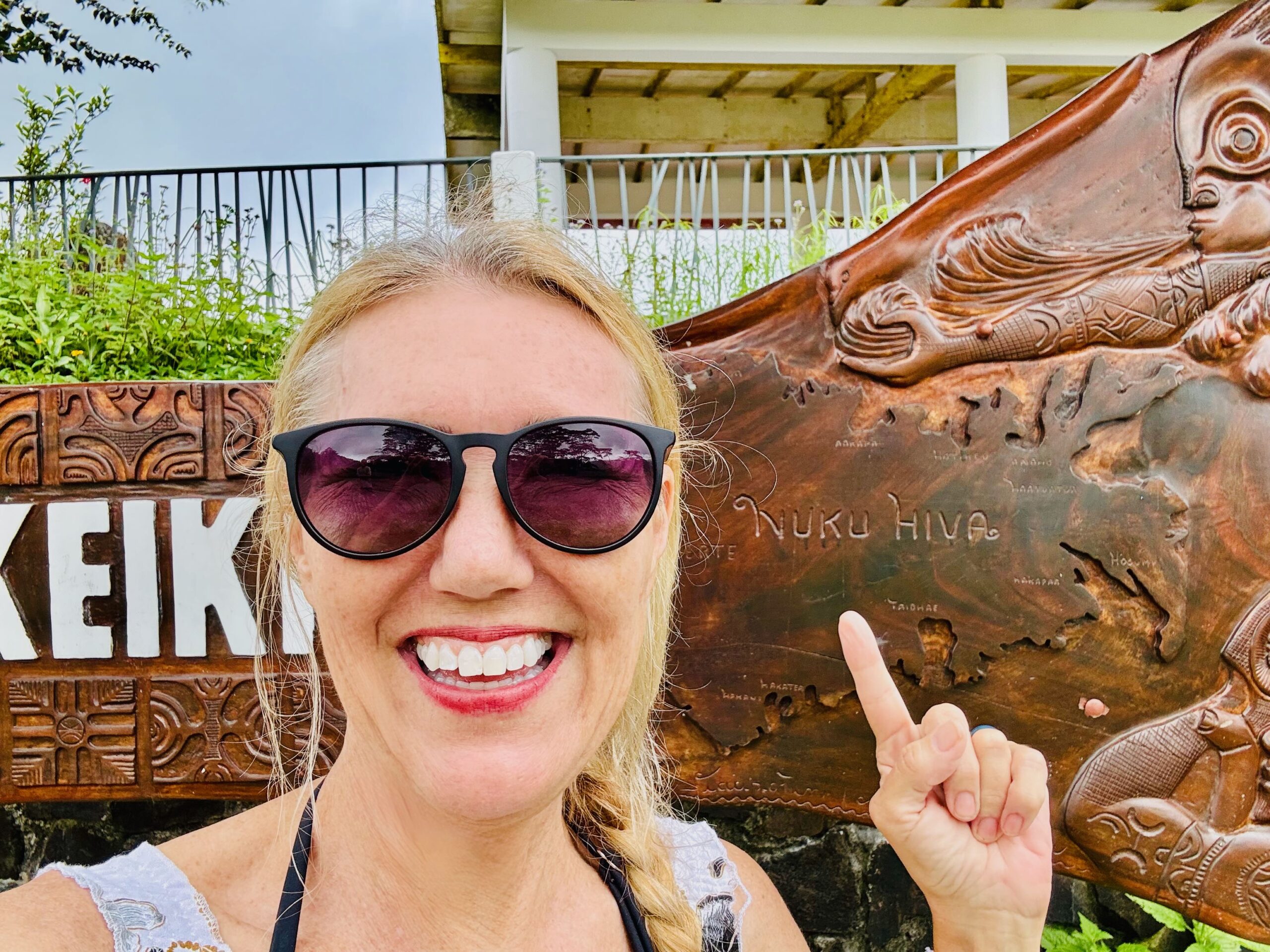 Nuku Hiva carvings
