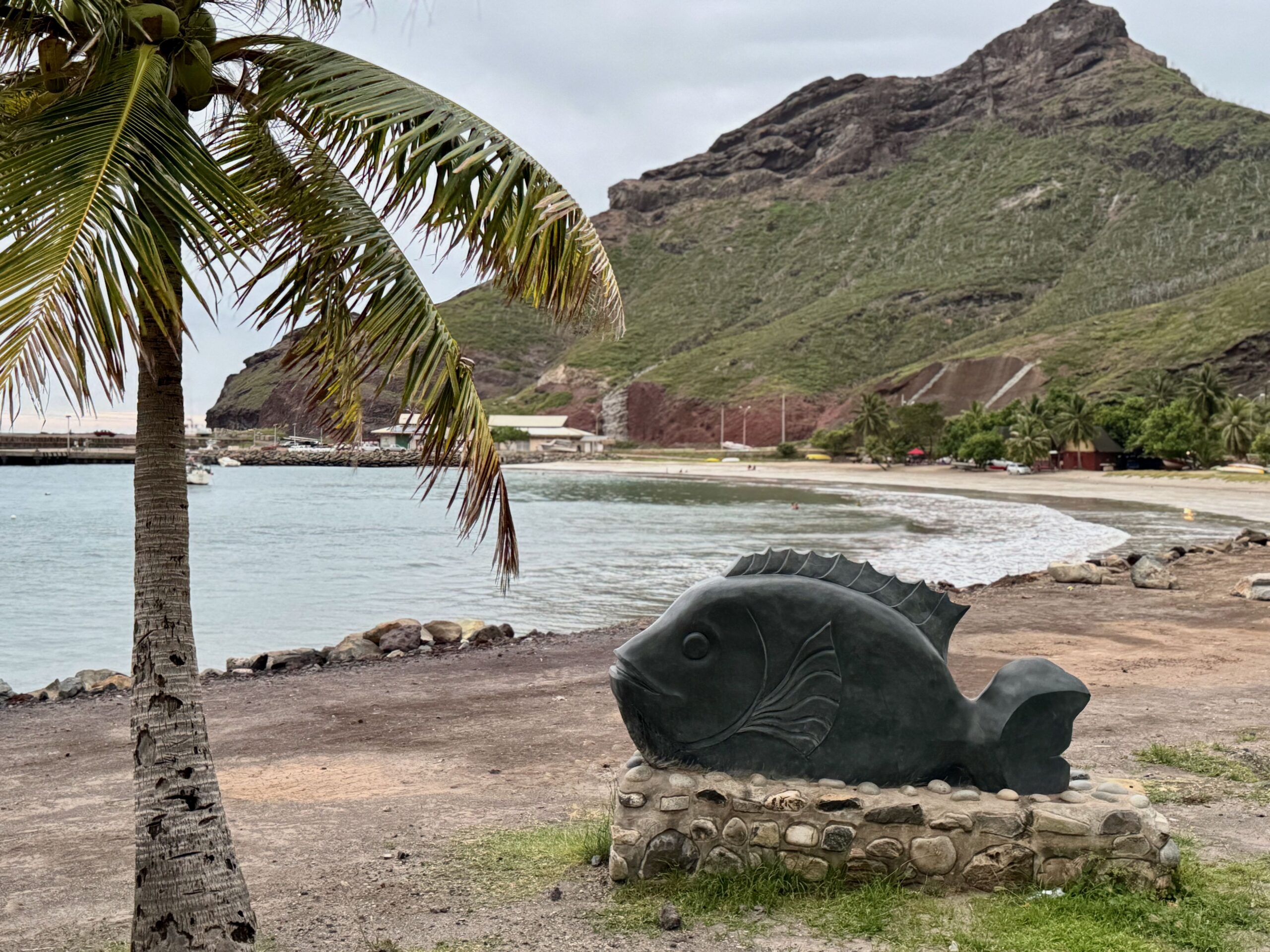 Hakahau beach