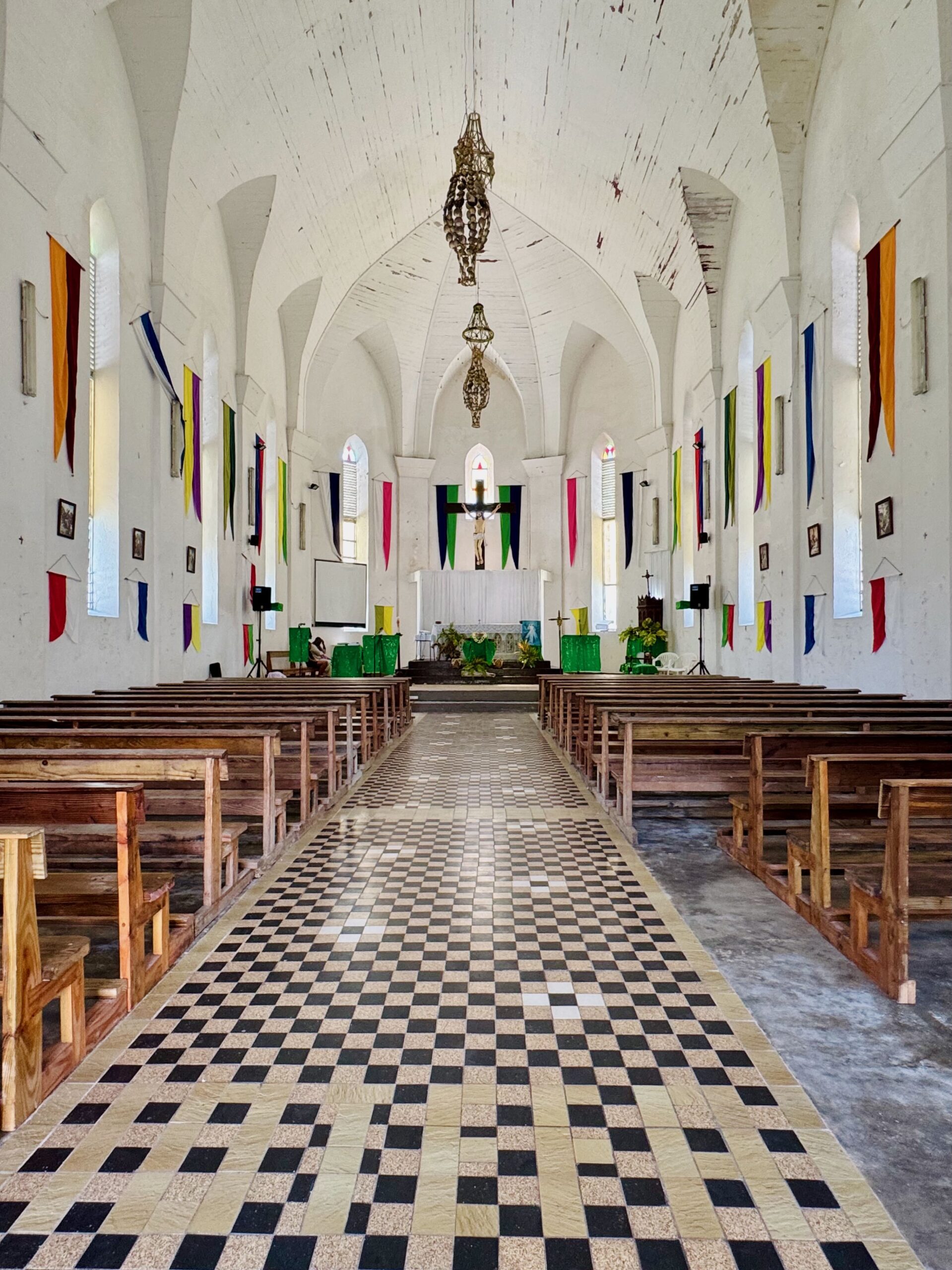 Makemo church
