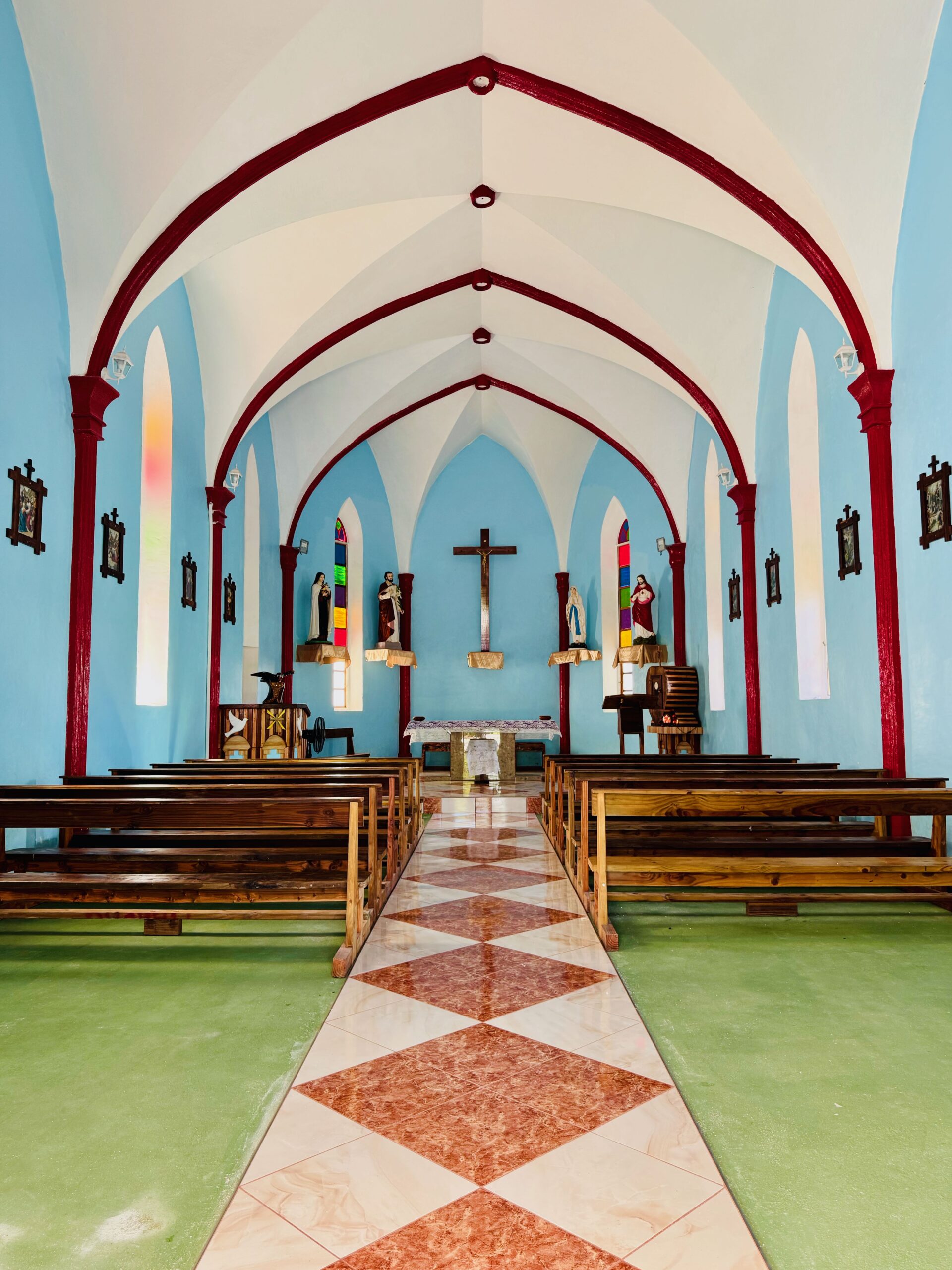Makemo church