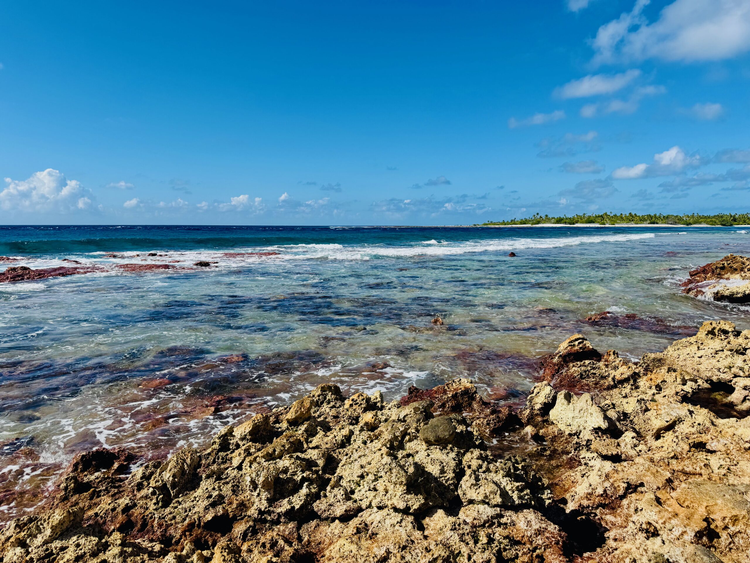 Makemo beach