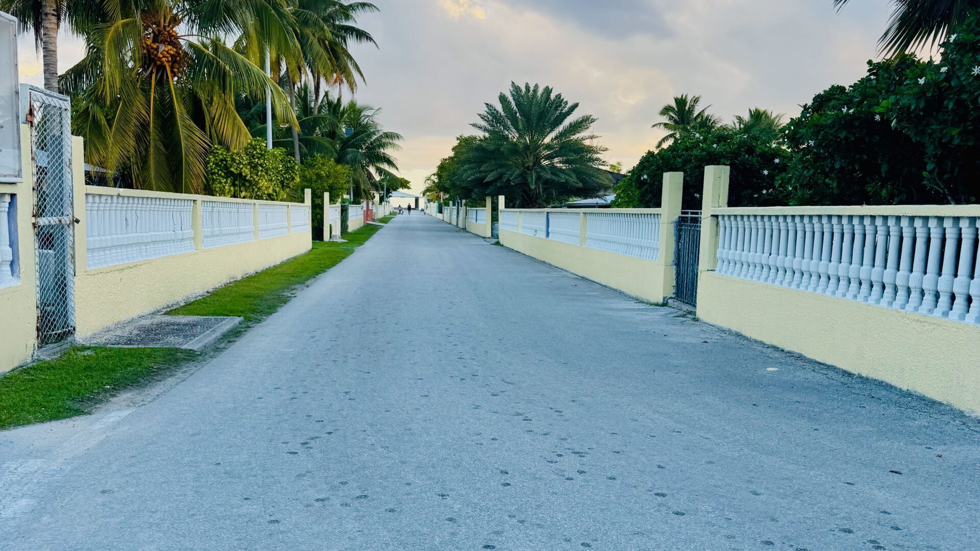 Makemo street